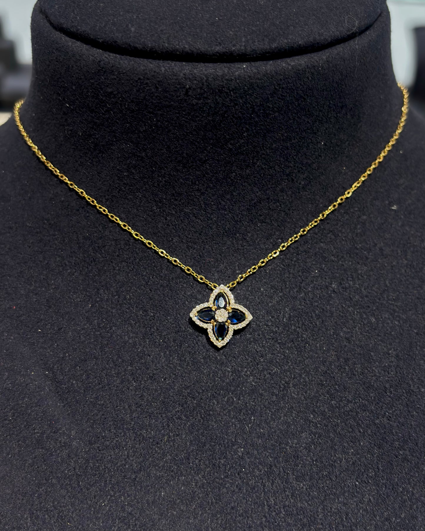 Sapphire Fleur Only Pendant set